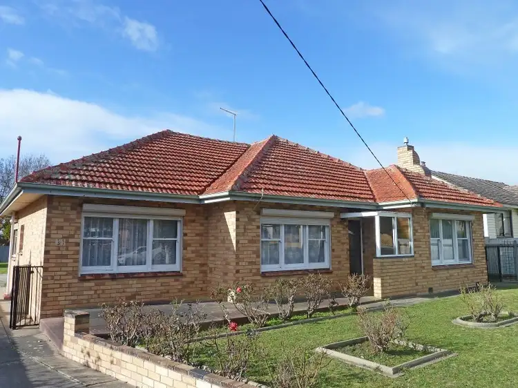 30 Sinclair Street, Colac VIC 3250