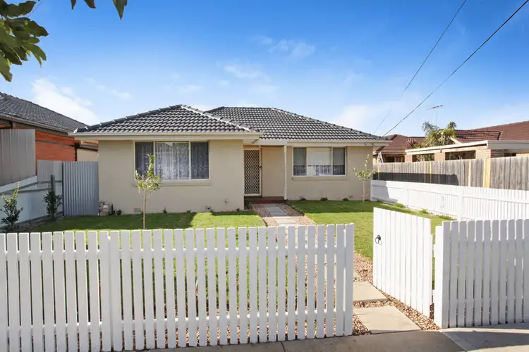 1/10 Chatsworth Avenue, Ardeer VIC 3022