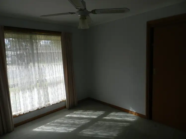 Sixth view of Homely house listing, 8 Sunray Crt, Shepparton VIC 3630