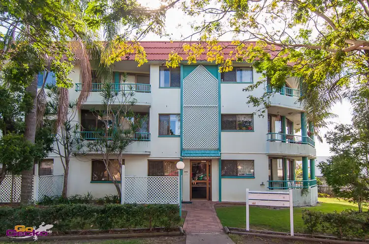 2/11 Kidston Terrace, Chermside QLD 4032