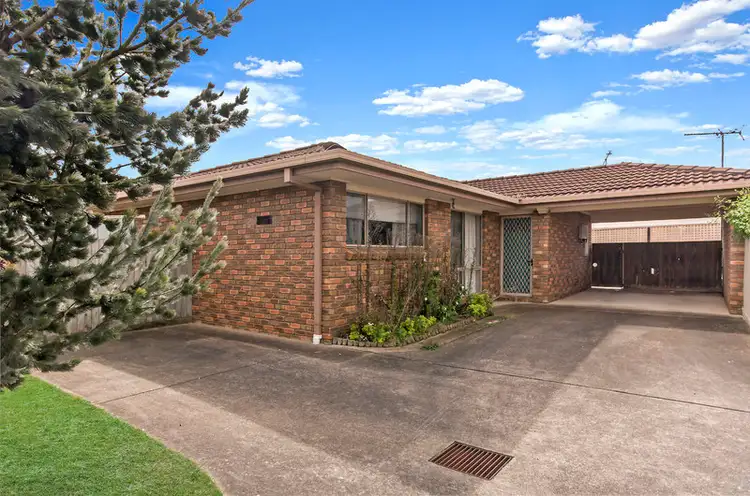 2/17 Lord Street, Hamilton VIC 3300