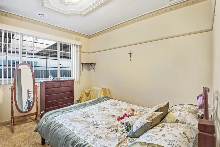 Seventh view of Homely house listing, 73 Oberon Avenue, St Albans VIC 3021