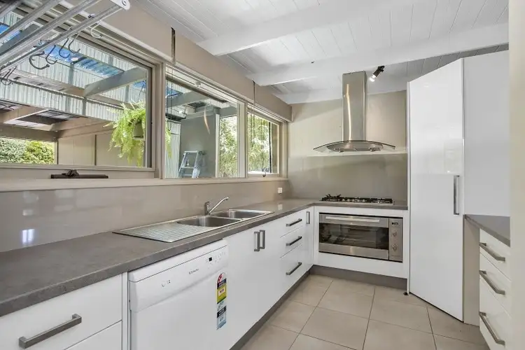1/163 Mt Eliza Way, Mount Eliza VIC 3930