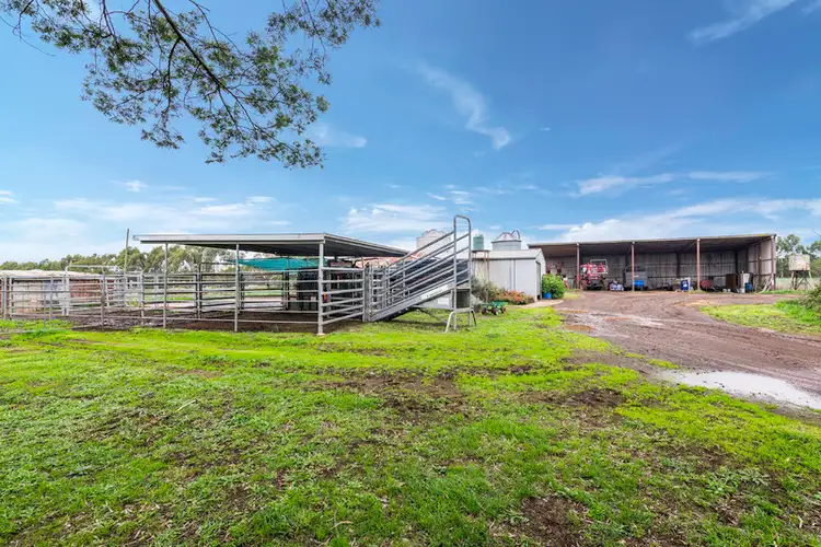 15 Station Road, Pirron Yallock VIC 3249