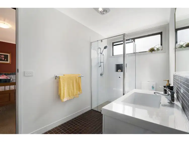 Second view of Homely unit listing, 2/204 Aspinall Street, Kangaroo Flat VIC 3555