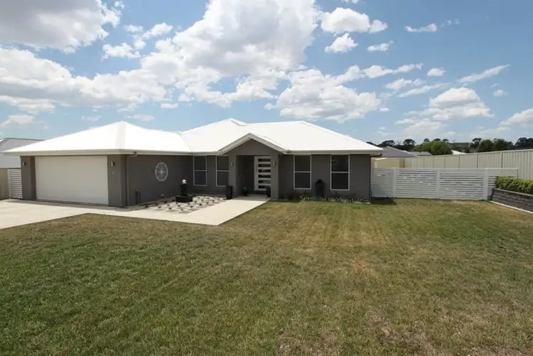 28 Cheviot Drive, Kelso NSW 2795