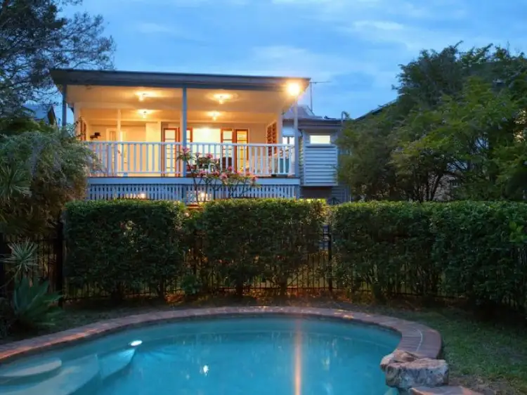 18 Salisbury Street, Woolloongabba QLD 4102
