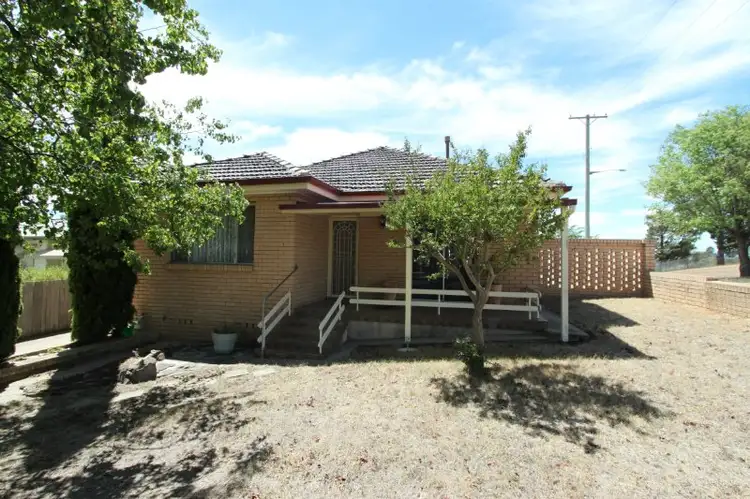 22 Wolseley Street, Bathurst NSW 2795