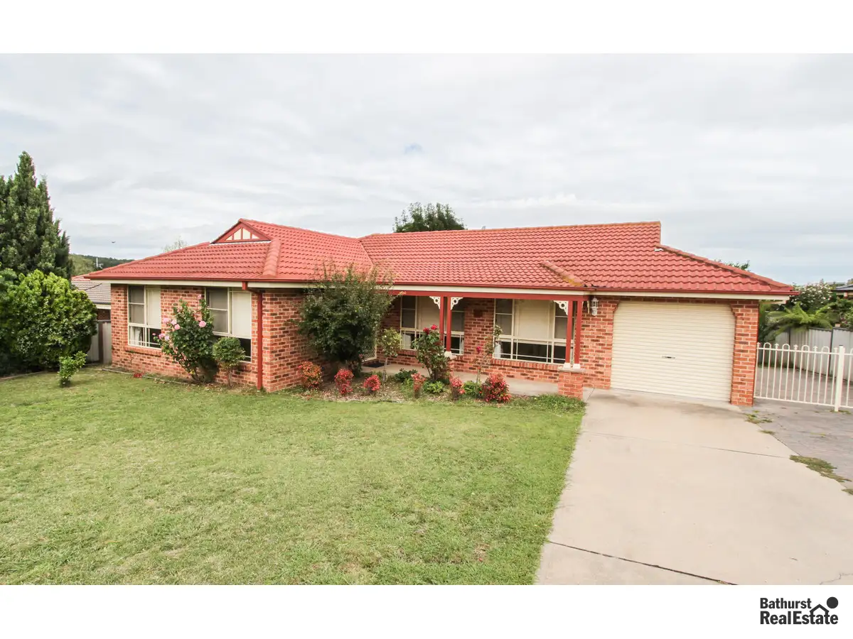Main view of Homely house listing, 5 Weal Place, Bathurst NSW 2795