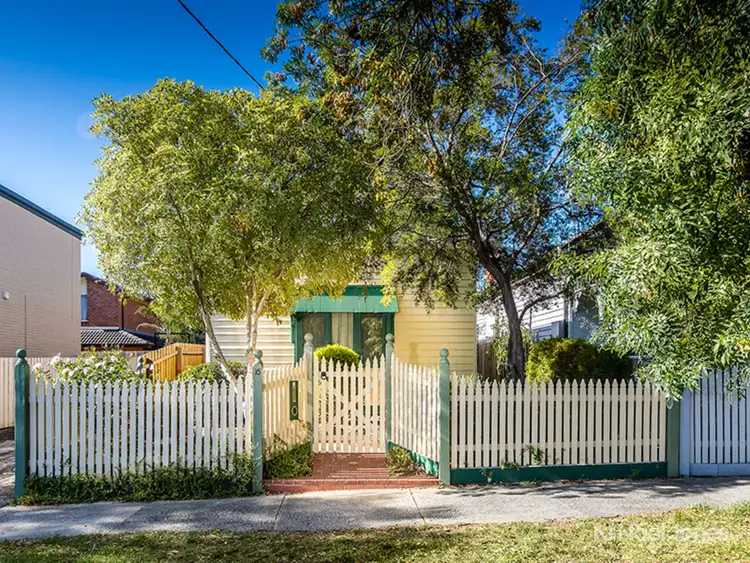 16 Blythe Street, Thornbury VIC 3071