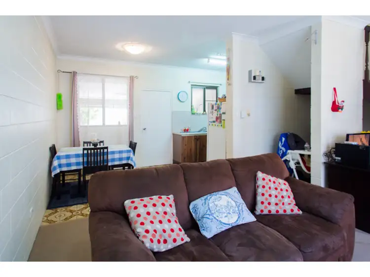 Fifth view of Homely flat listing, 2/16 Cowley Street, West End QLD 4810