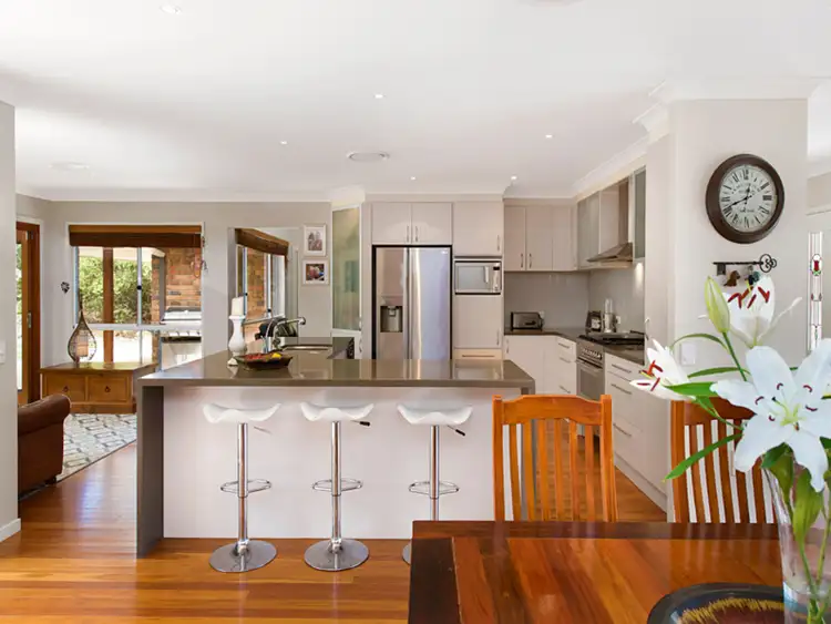 7 Greggs Road, Samford Valley QLD 4520