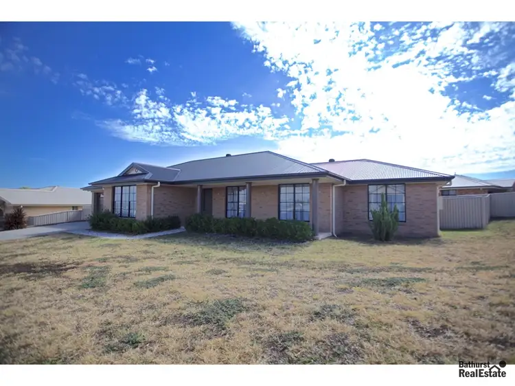 17 Tandora Street, Kelso NSW 2795