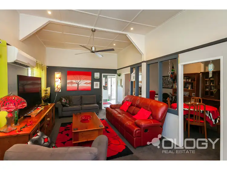 32 Crown Street, Mount Morgan QLD 4714
