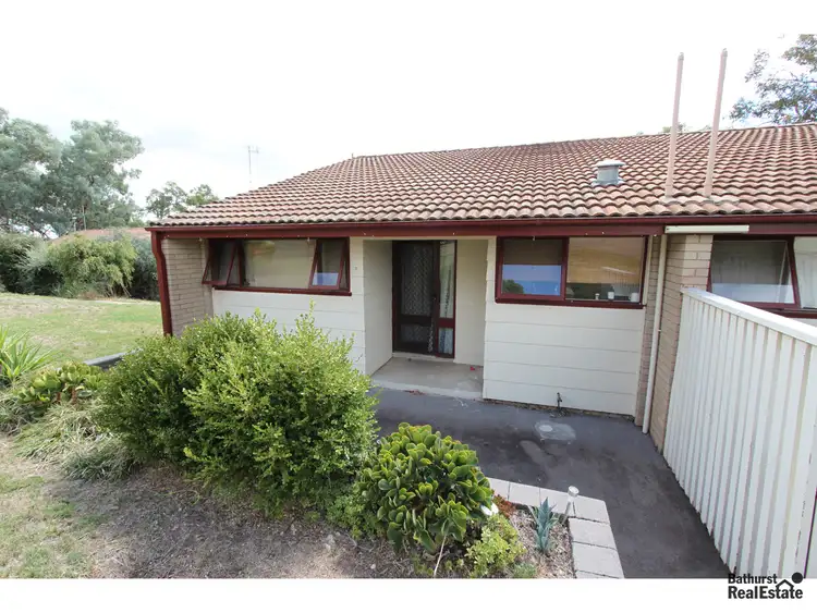3 Middlemiss Place, Bathurst NSW 2795