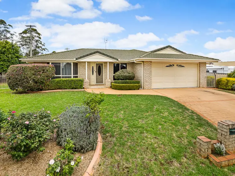 2 Gouldson Drive, Kearneys Spring QLD 4350