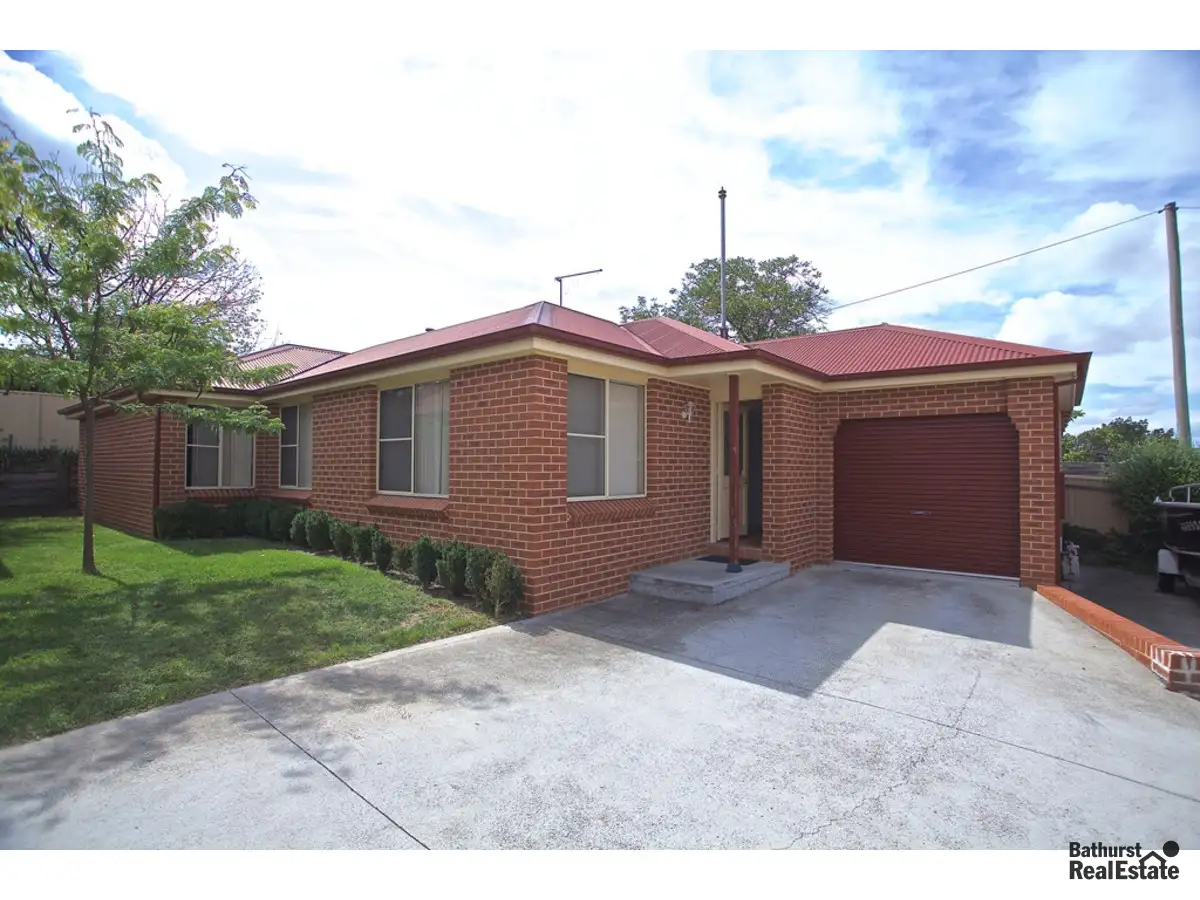 Main view of Homely house listing, 4/237 Browning Street, Bathurst NSW 2795