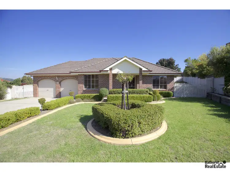 14 Finley Close, Windradyne NSW 2795