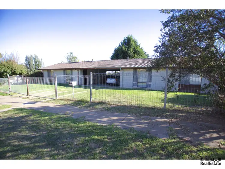 Main view of Homely unit listing, 1 & 2/22 Culnane Place, Kelso NSW 2795