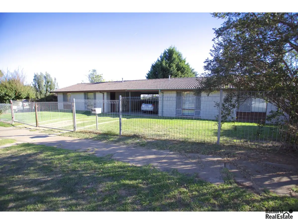 Main view of Homely unit listing, 1 & 2/22 Culnane Place, Kelso NSW 2795