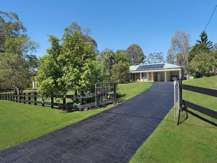 4 Greenwood Crescent, Samford Valley QLD 4520