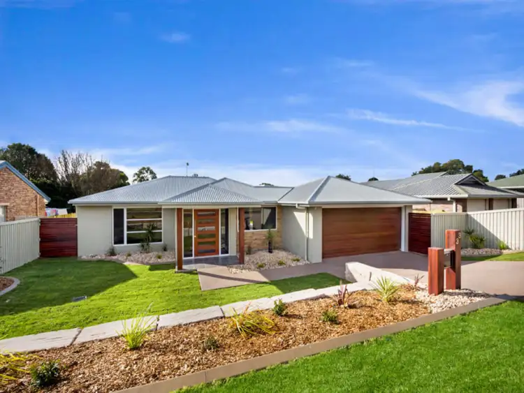 33 Lorraine Crescent, Centenary Heights QLD 4350