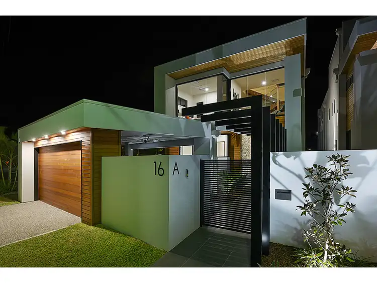 16A Andrea Avenue, Broadbeach Waters QLD 4218