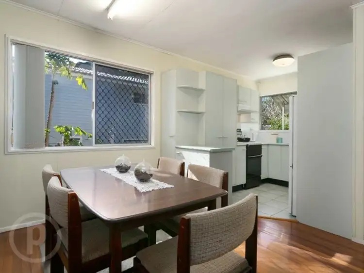 Fourth view of Homely house listing, 8 Muirlea Street, Oxley QLD 4075