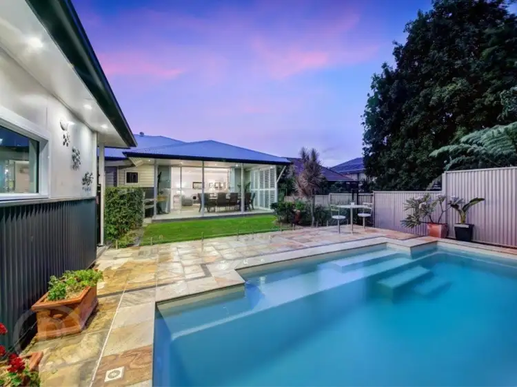 9 Collins Street, Corinda QLD 4075