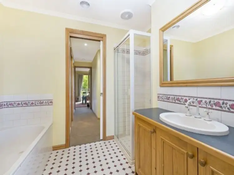 Fifth view of Homely house listing, 7/8-13 Adelaide Close, Berwick VIC 3806