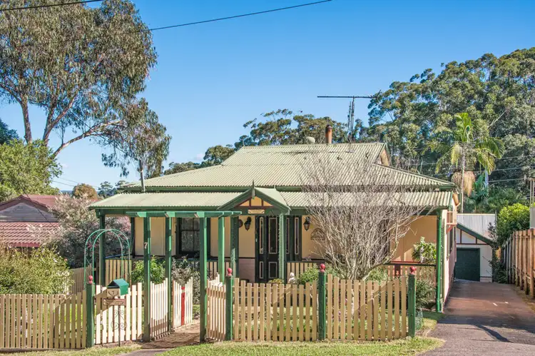 7 River Street, Springfield NSW 2250
