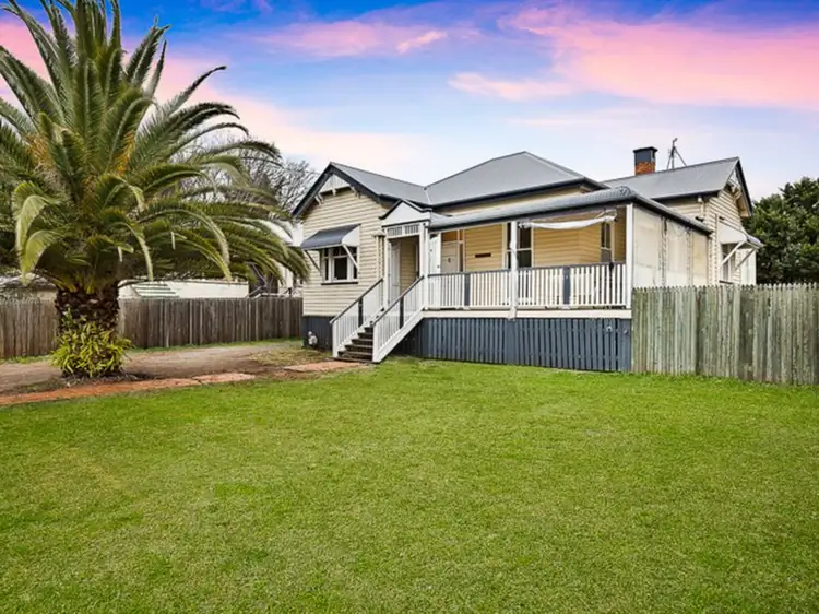 71 West Street, Newtown QLD 4350
