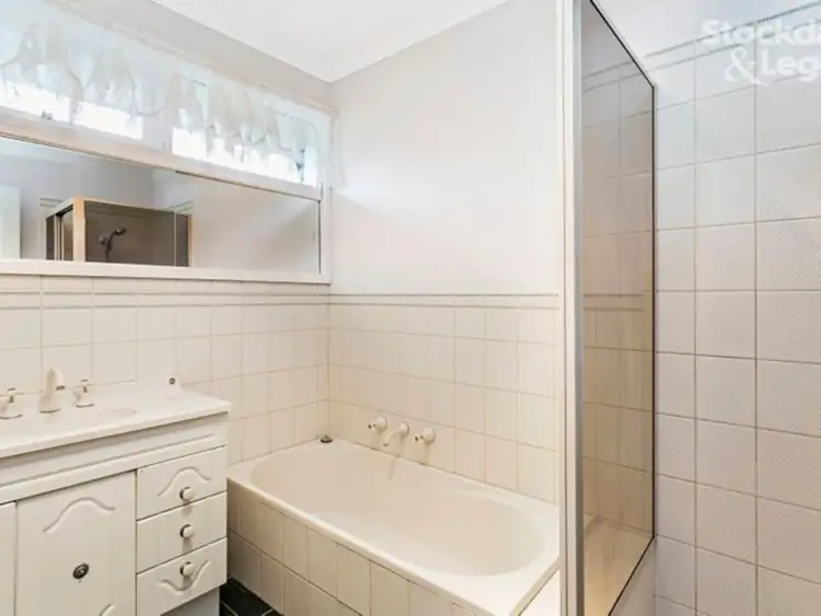 Fifth view of Homely house listing, 2 Meadow Wood Walk, Narre Warren VIC 3805