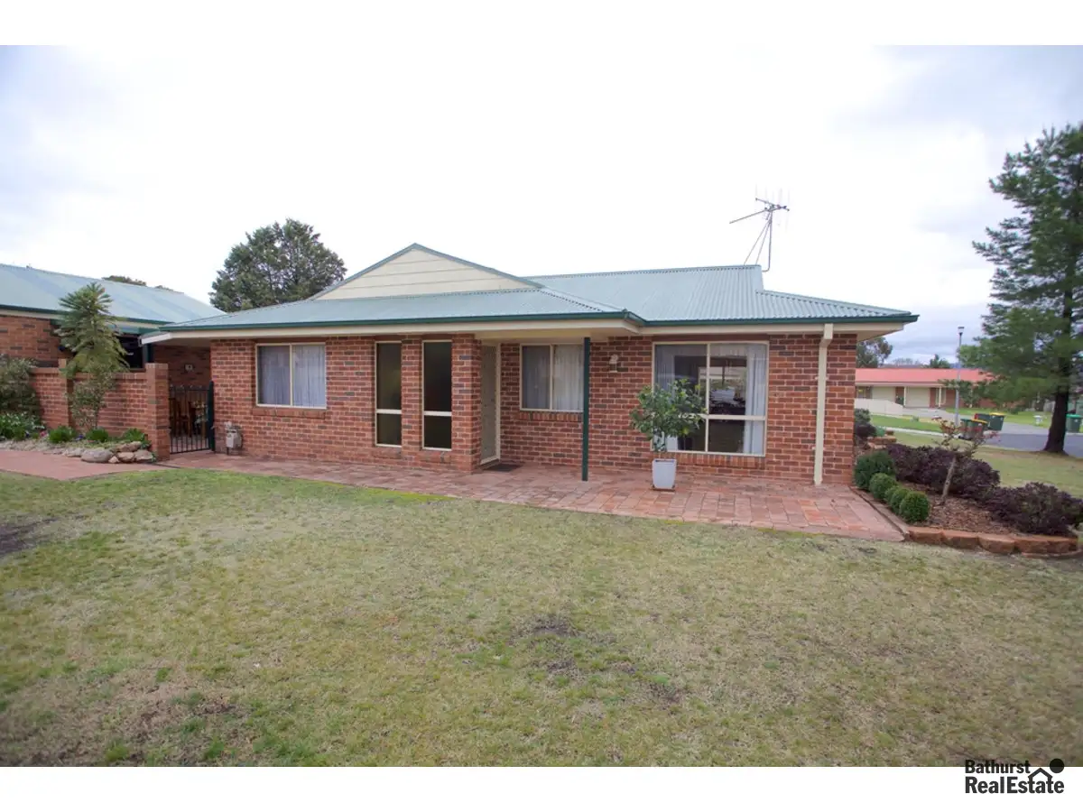 Main view of Homely house listing, 10 Hicks Close, Bathurst NSW 2795
