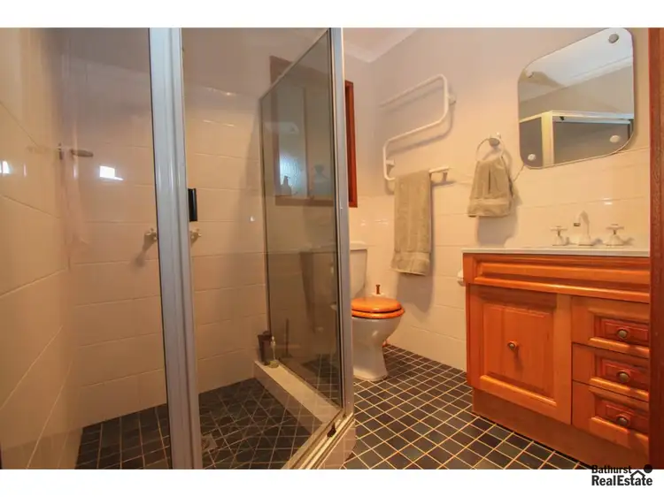 Fourth view of Homely house listing, 10 Hicks Close, Bathurst NSW 2795