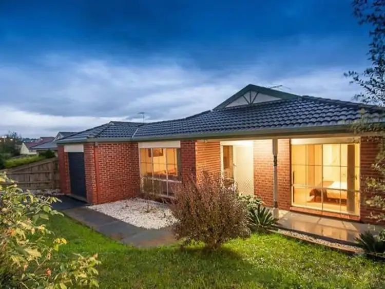 10 Sallybrook Circuit, Narre Warren VIC 3805