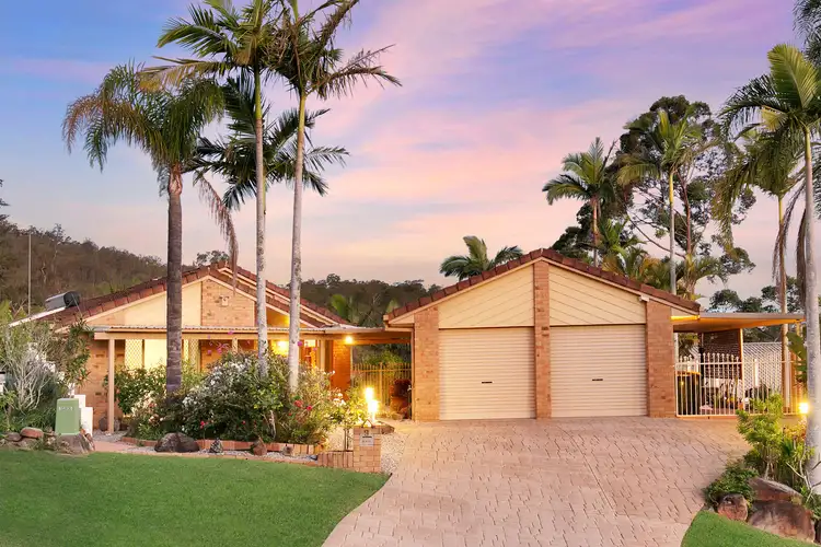 9 Accrington Place, Chapel Hill QLD 4069