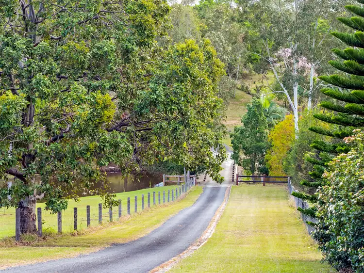 6 Riverine Court, Samford Valley QLD 4520