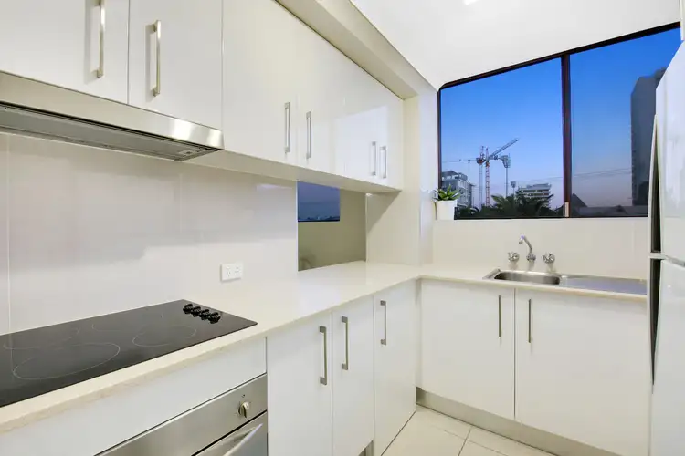 Fifth view of Homely apartment listing, 4/62 Bromley Street, Kangaroo Point QLD 4169