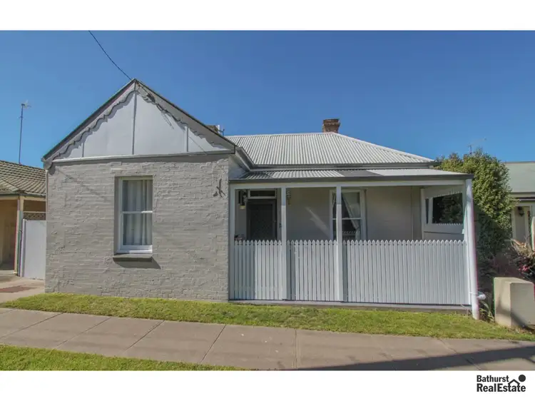 13 Rocket Street, Bathurst NSW 2795