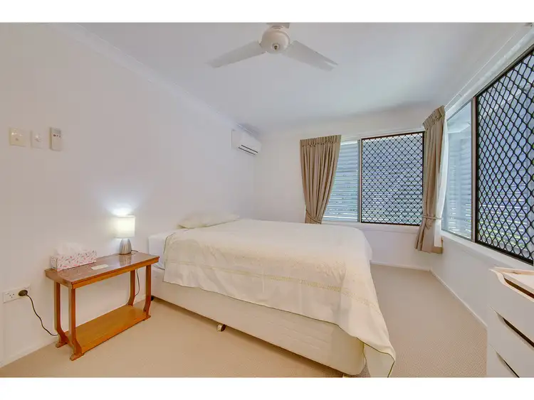 Second view of Homely house listing, 7 Seahorse Crescent, Lammermoor QLD 4703
