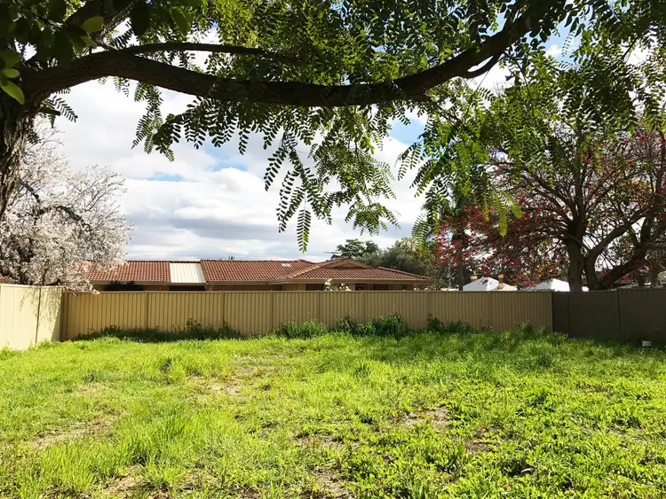 16a Holmesdale Road, Woodbridge WA 6056