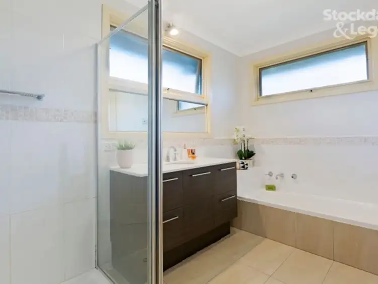 Fifth view of Homely house listing, 4 Valewood Court, Narre Warren VIC 3805