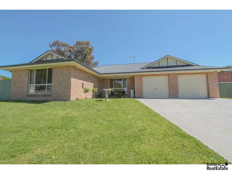 6 Noble Place, Kelso NSW 2795
