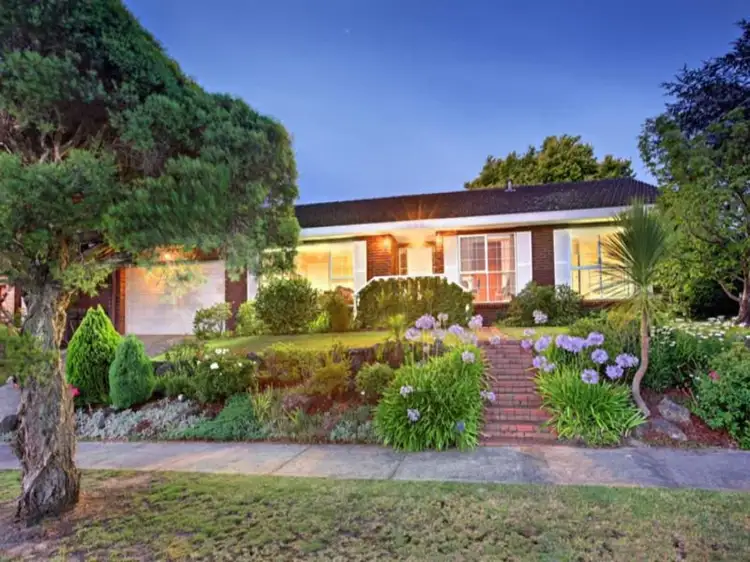 28 Lawanna Drive, Templestowe VIC 3106