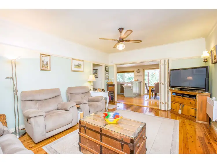 Fifth view of Homely house listing, 6 Park Street, Killara VIC 3691