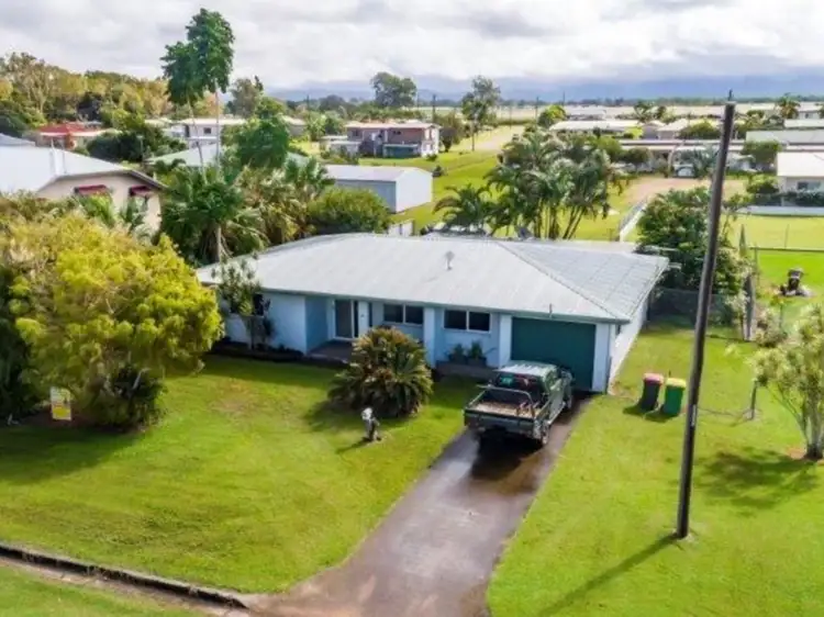 4 Shaw's Avenue, Halifax QLD 4850