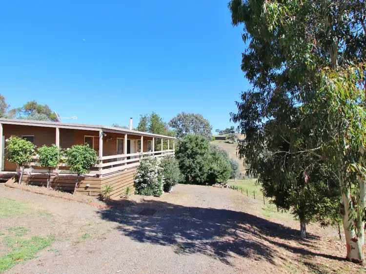 27 Fossickers Trail, Goughs Bay VIC 3723
