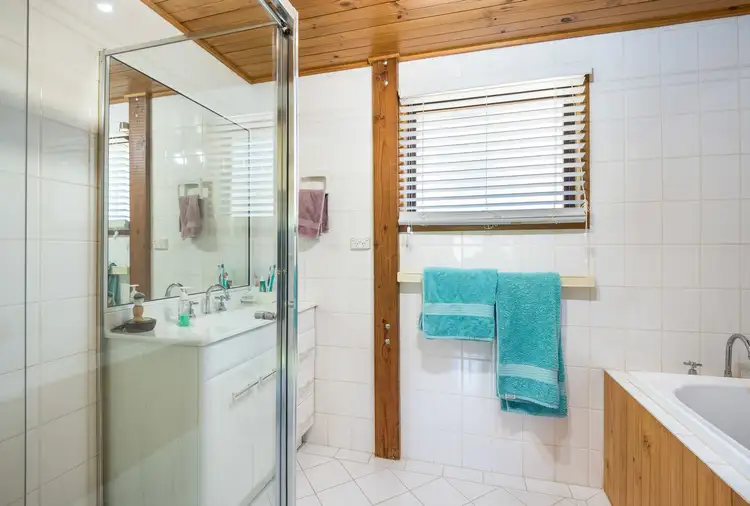 Sixth view of Homely house listing, 4 Preece Close, Springfield NSW 2250