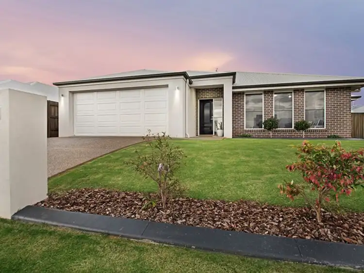 33 Renshaw Crescent, Kearneys Spring QLD 4350